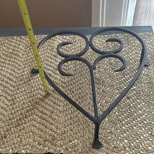 Black Heart-Shaped Metal Decor/ trivet